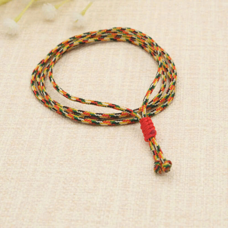 Vòng tay ngũ sắc vàng kim thắt nút dẹt- freesize nam- Chồi Nhỏ - Ảnh 3