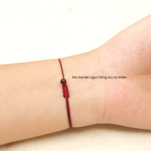 Vòng tay chỉ đỏ đá Garnet tự nhiên - Chồi Nhỏ