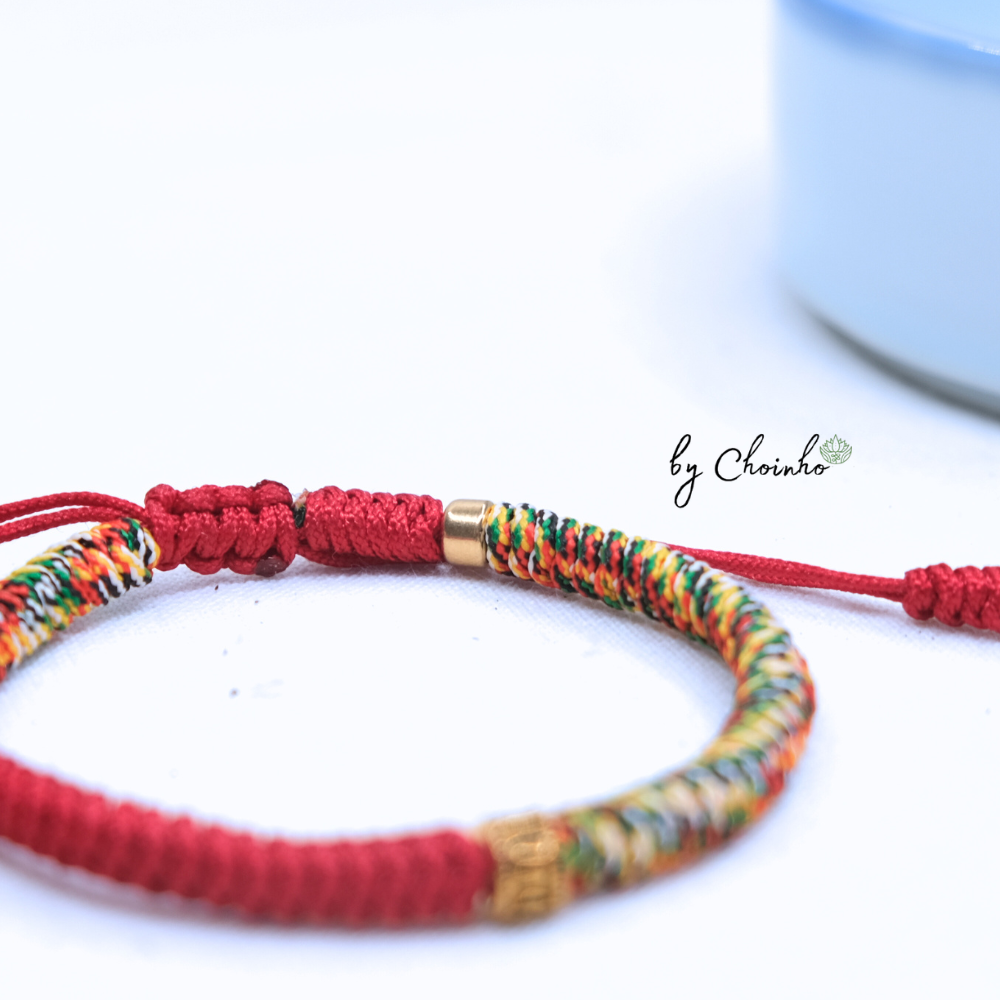 Nên Đeo Vòng Ngũ Sắc Tay Nào? Ý Nghĩa & Mẹo Chọn Đúng 4 4 24