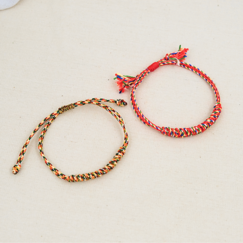 Vòng tay ngũ sắc Nepal thắt nút kim cang kèm tua rua- freesize nam- Chồi Nhỏ - Ảnh 5