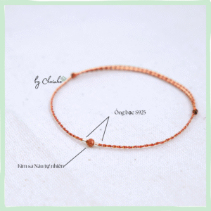 Vòng tay ngũ sắc phối kim sa nâu và ống bạc | dây đỏ dày 0,5mm hạt kim sa nâu ống bạc | freesize mọi cổ tay | Chồi Nhỏ