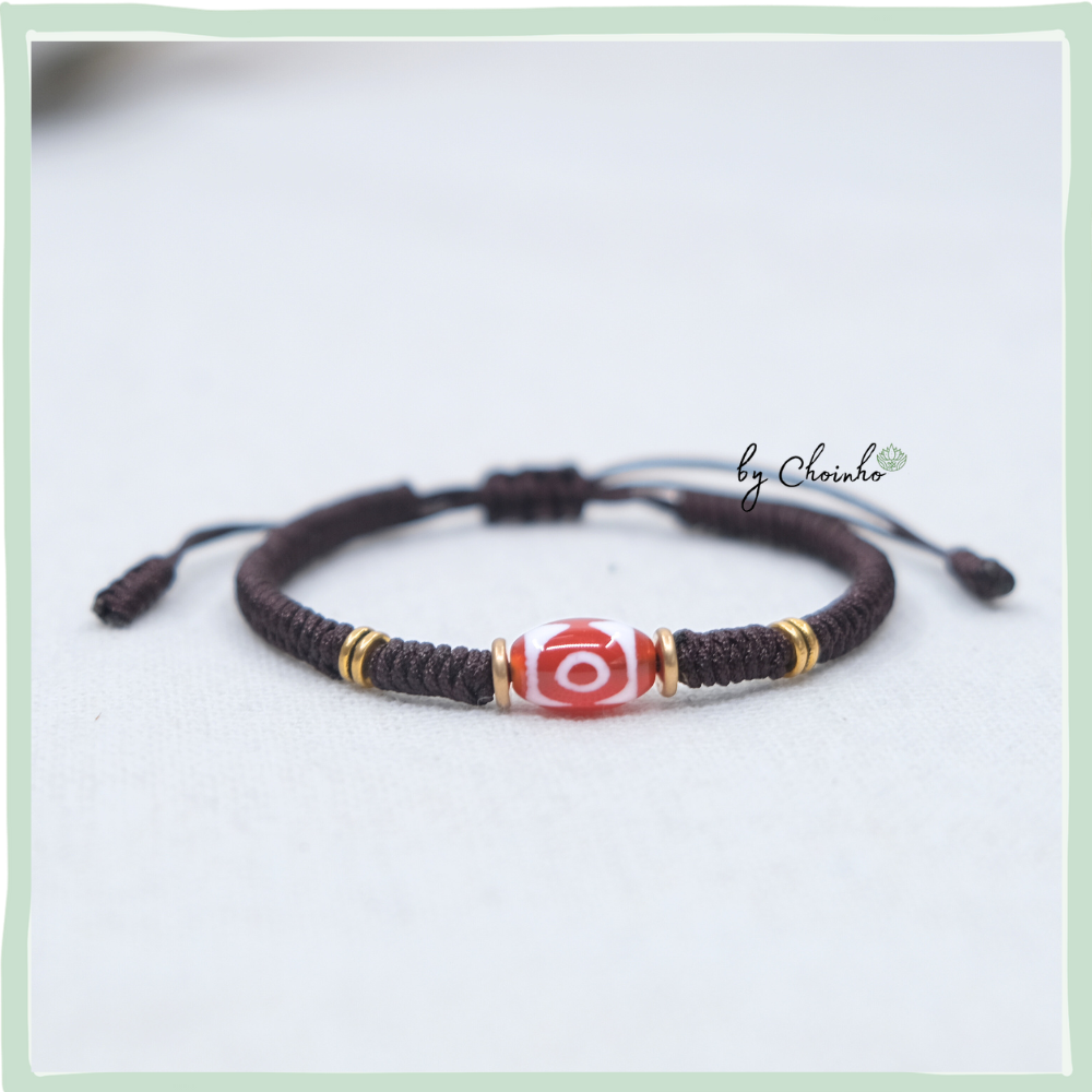 Vòng dây tết phối charm Dzi - mật tông | sợi nilon nâu 1.0 phối hạt tỳ lưu | Chồi Nhỏ 5 Vòng dây tết phối charm Dzi - mật tông | sợi nilon nâu 1.0 phối hạt tỳ lưu | Chồi Nhỏ - Ảnh 5