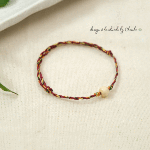 Vòng chỉ ngũ sắc dây đỏ tươi mảnh phối hạt dâu | dây đỏ tươi 0.8mm phối 1 hạt dâu trắng | freesize nam nữ | Chồi Nhỏ