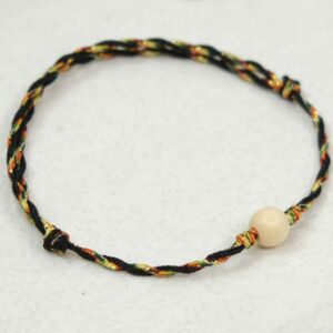 Vòng chỉ ngũ sắc dây đen mảnh phối hạt dâu | dây đen 0.8mm phối hạt dâu trắng | freesize nam nữ | Chồi Nhỏ