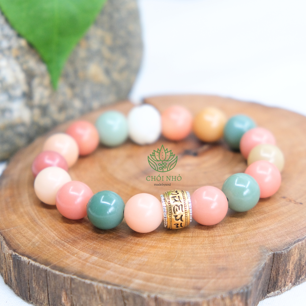 Vòng tay 16 hạt bồ đề ngũ sắc phối charm lục tự khắc chìm | Chồi Nhỏ 4 Vòng tay 16 hạt bồ đề ngũ sắc phối charm lục tự khắc chìm | Chồi Nhỏ - Ảnh 4