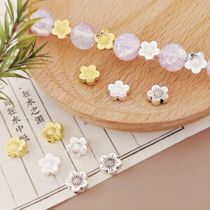 Charm hình hoa đào - Charm nhà Chồi - Charm vòng hoa kim loại