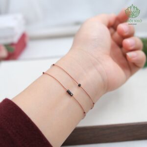 Vòng chỉ ngũ sắc siêu mảnh CHỒI NHỎ made with soul Mix đá Obsidian hình lập phương Freesize tay/chân (Sao chép)